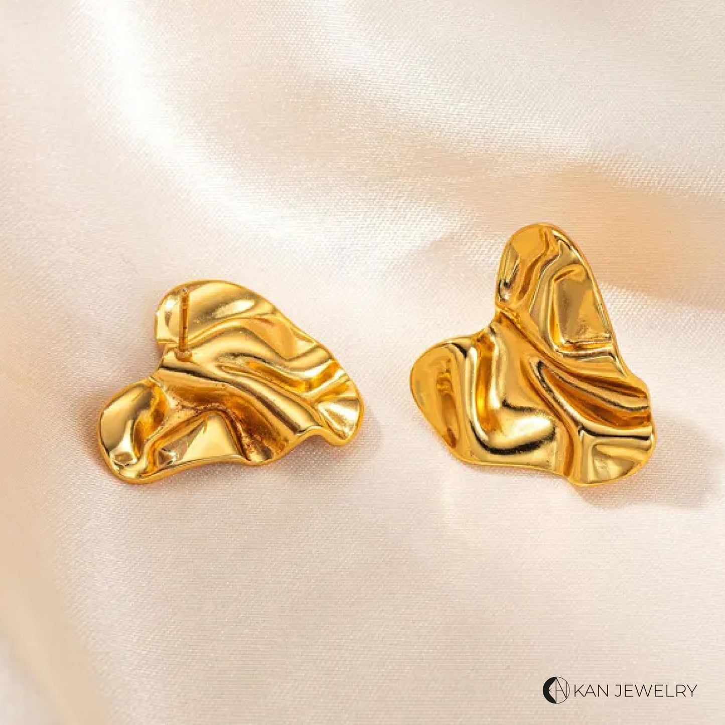 Aretes de acero de titanio Dorados